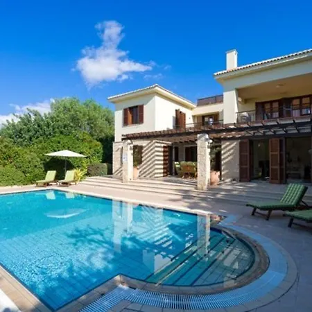 “the Secret To Enjoying The Holiday Of A Lifetime” Kedros Villa Kouklia