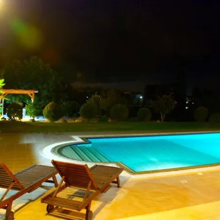 Villa “the Secret To Enjoying The Holiday Of A Lifetime” Kedros Kouklia